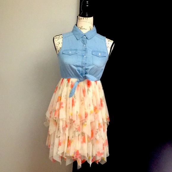 Denim dress with flow - Picture 2 of 3